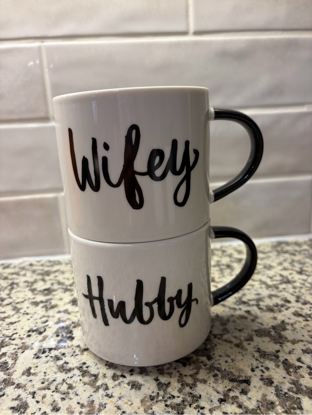 Wifey & Hubby Ceramic Mug Set - White with Black Script